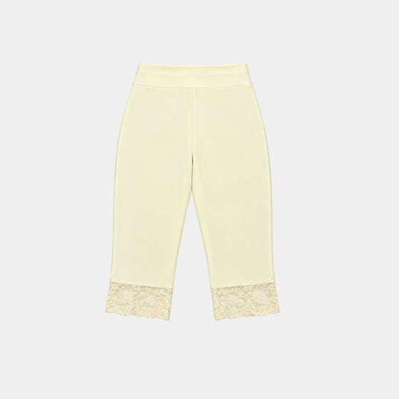 CREAM CAPRI SHORT